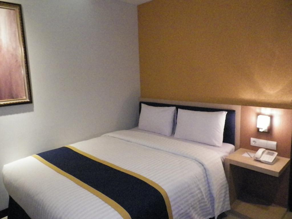 D'Best Hotel Pasar Baru Bandung Eksteriør bilde