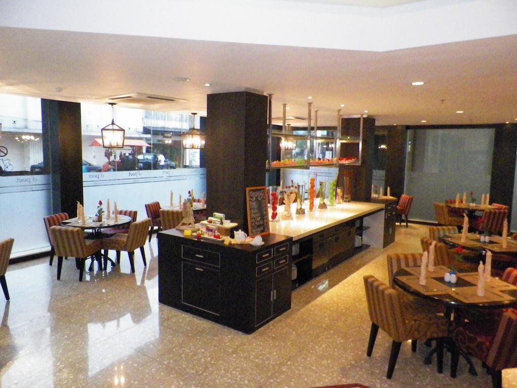 D'Best Hotel Pasar Baru Bandung Eksteriør bilde